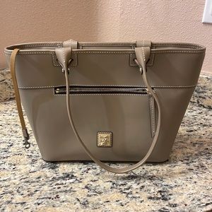 Dooney & Bourke USED tote bag leather